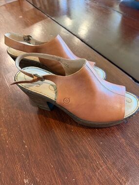 Born Women’s Tan Leather Slingback Heeled Sandals